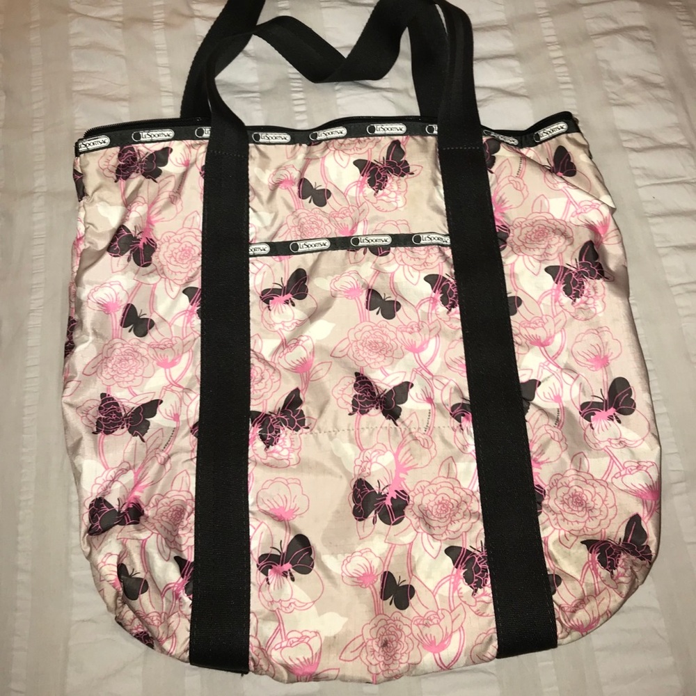 DONATING SOON IF NOT SOLD!! Le Sport Sac